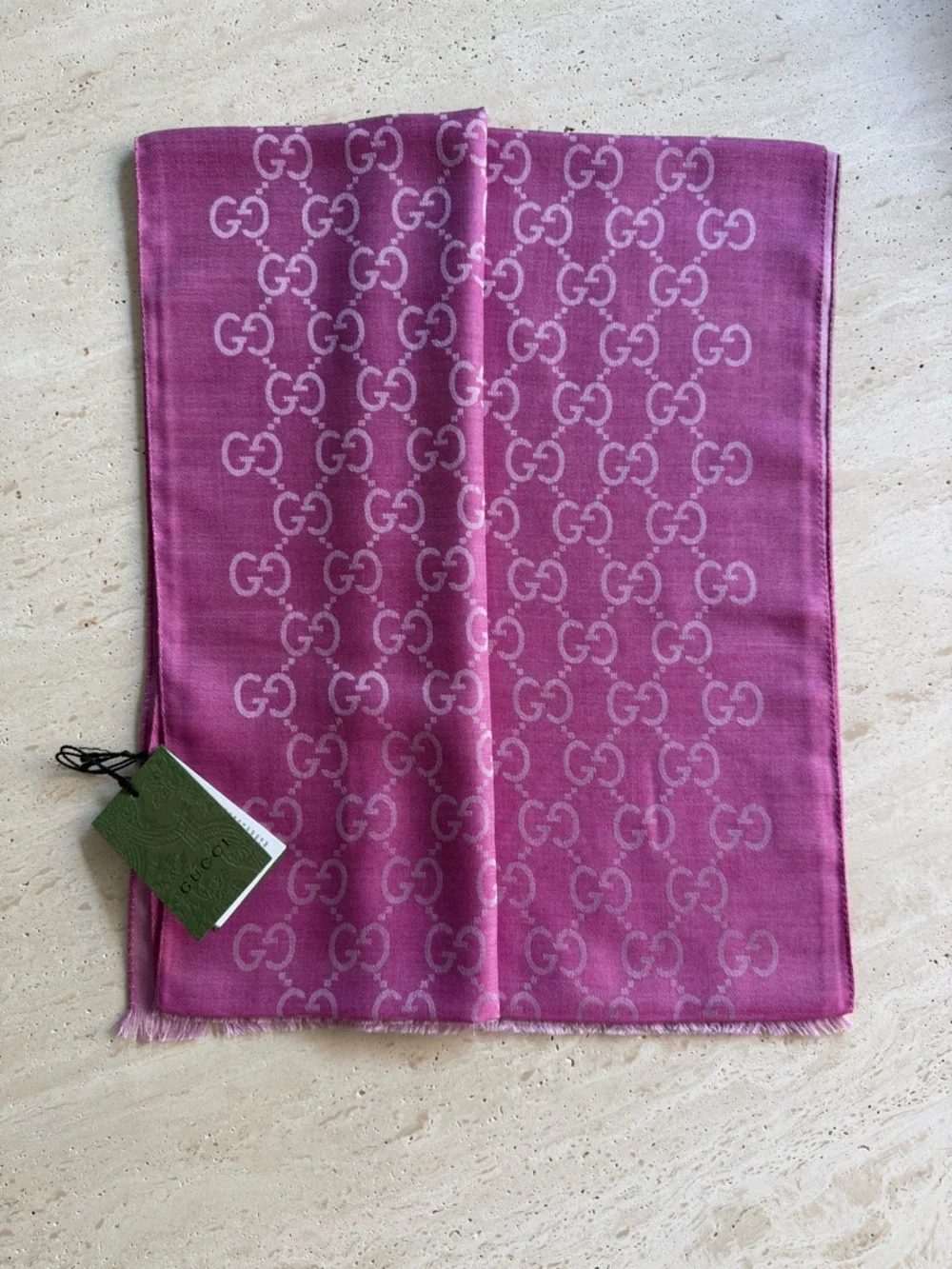 NWT Gucci  GG Jacquard Wool/Silk Blend Pink Scarf - Shawl 💖